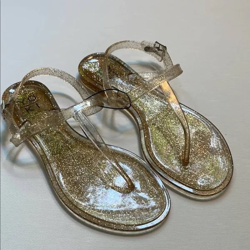 YOKI size 7 Glitter Sandals